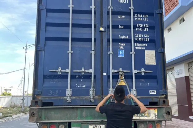 Thang máy nhập khẩu nguyên chiếc